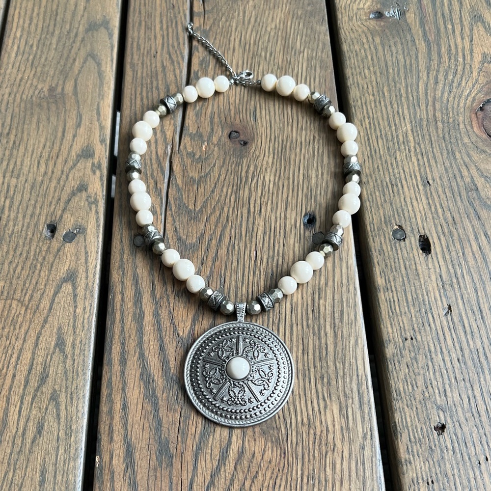 Statement necklace